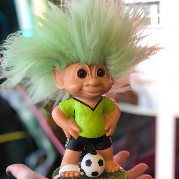 Lykketroll - Fotballspiller (16 cm)