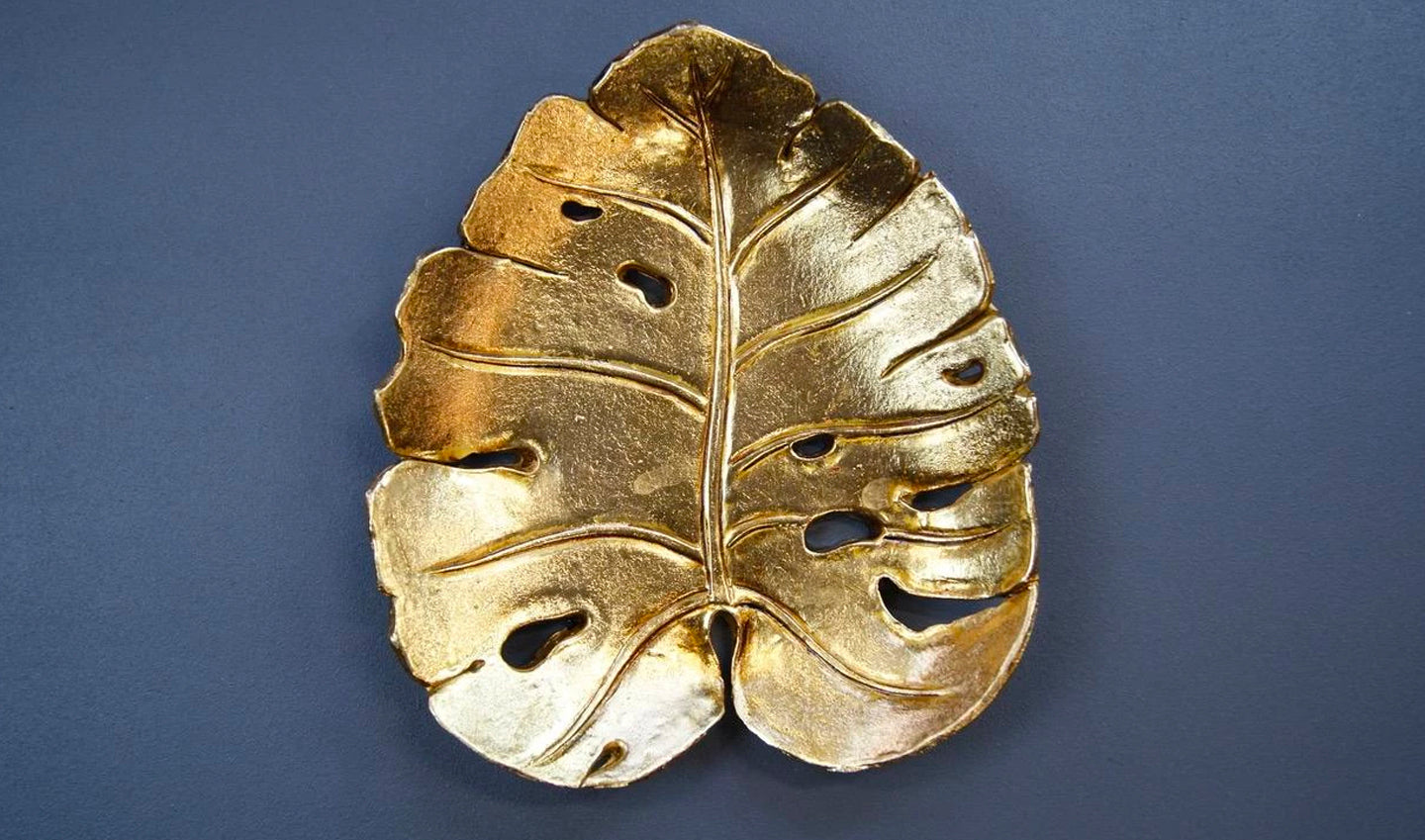 Gullfarget blad (LEAF PLATE HANGER)